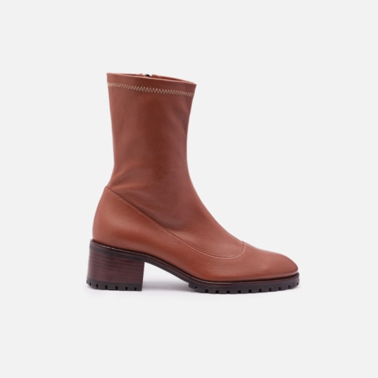 Bota Em Couro