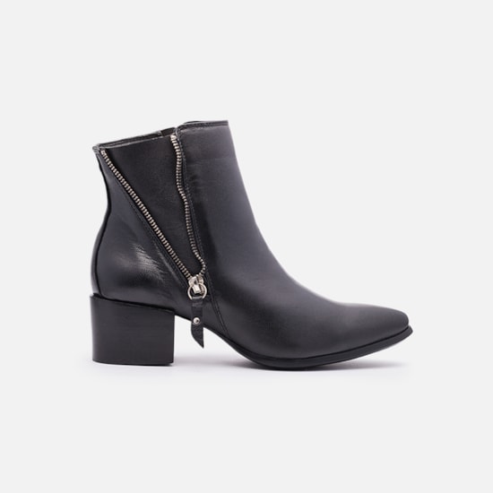 Bota Em Couro