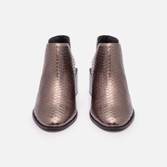 Bota Pandora
